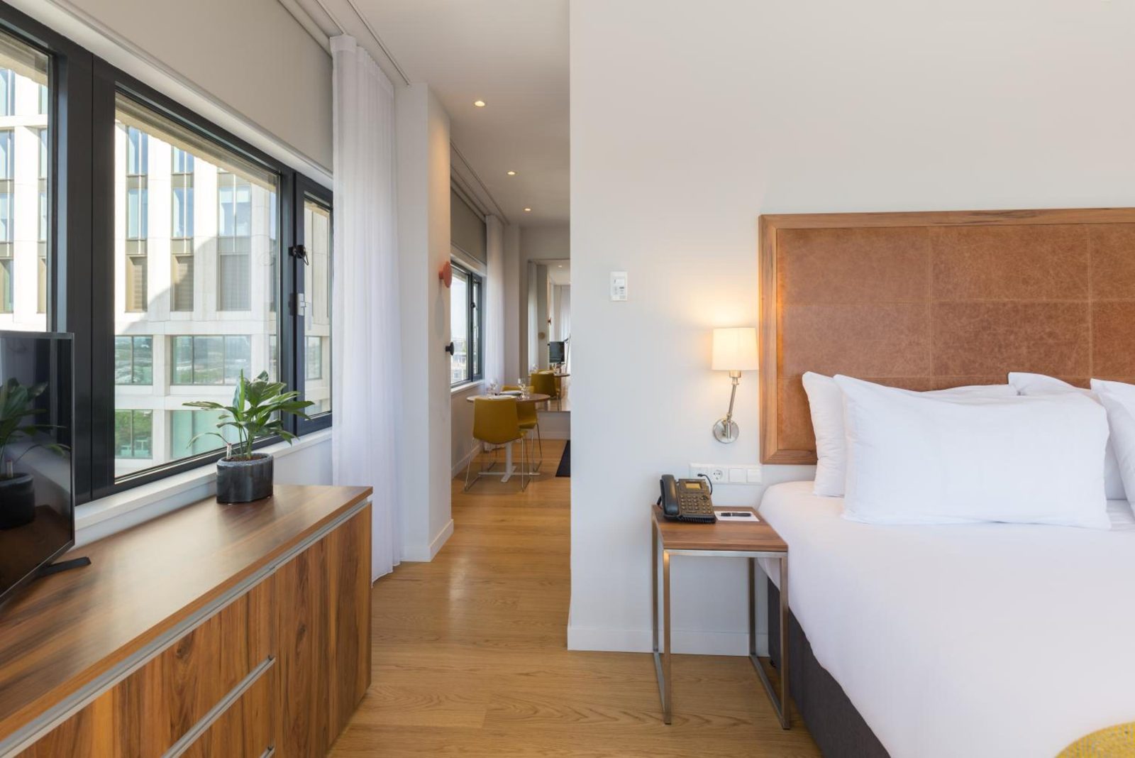 PREMIER SUITES Rotterdam — photo 4