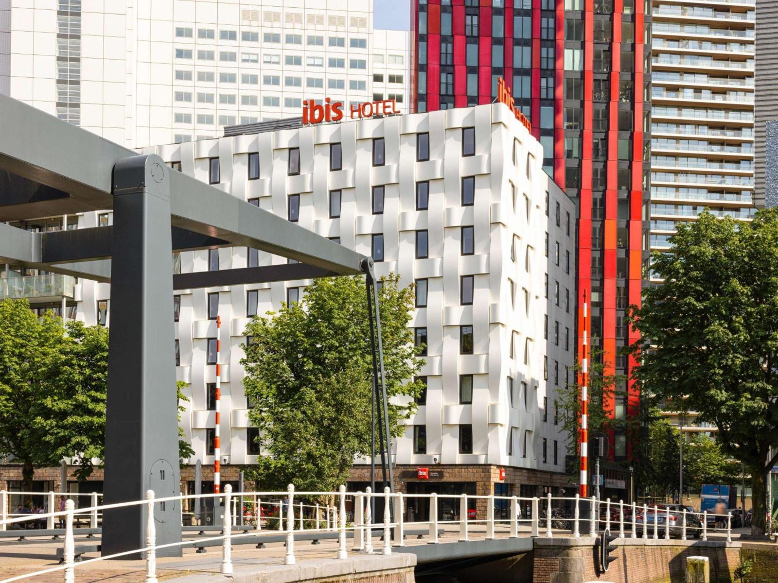 ibis Rotterdam City Centre — photo 2