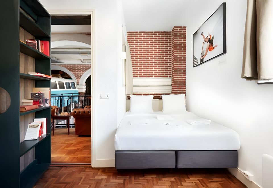 Hotel Not Hotel Rotterdam