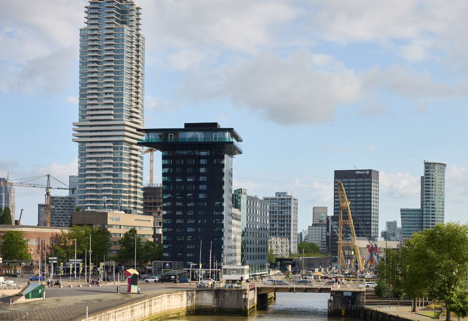 DoubleTree by Hilton Rotterdam Centre